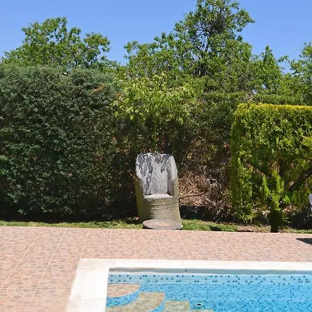 Solarino Sleeps 8 Pool Air Con Wifi