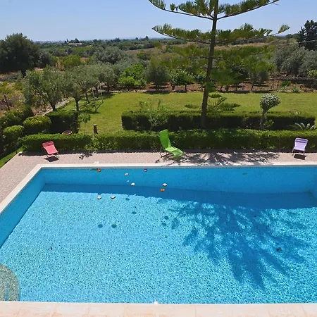 Villa Solarino Sleeps 8 Pool Air Con Wifi Floridia