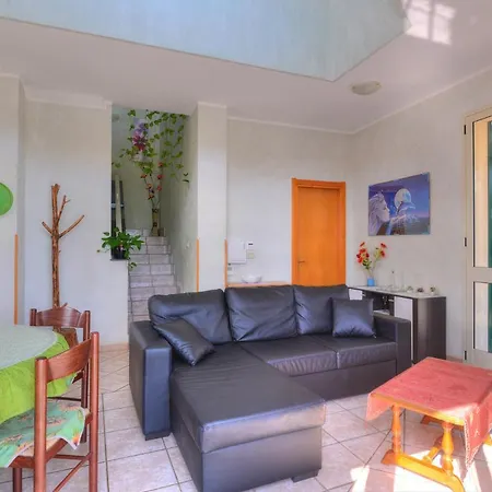 Villa Solarino Sleeps 8 Pool Air Con Wifi