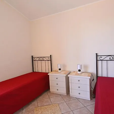 Solarino Sleeps 8 Pool Air Con Wifi Floridia