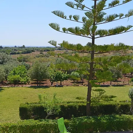 Solarino Sleeps 8 Pool Air Con Wifi * Floridia